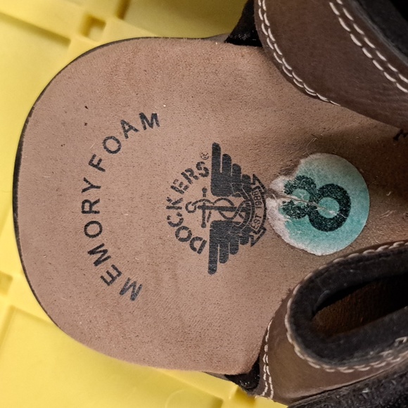 Men's Dockers - Picture 2 of 3